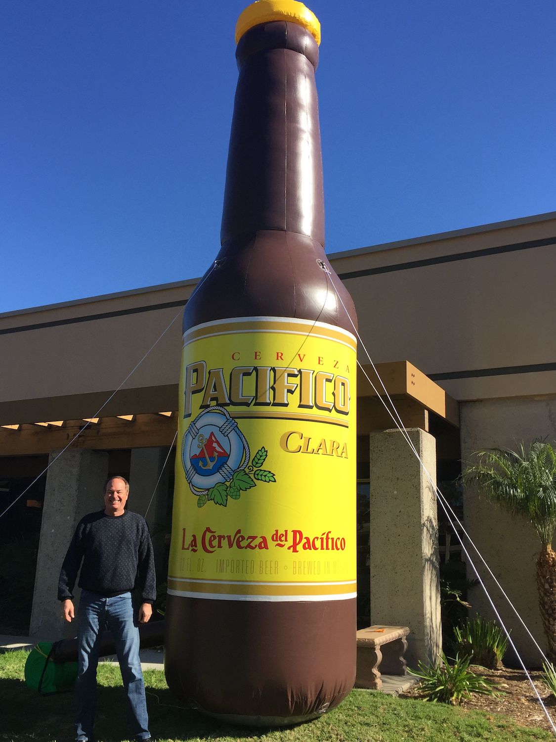 39-pacifico-bottle-20-ft.-giant-inflatable-bottle.jpg 39-pacifico-bottle-20-ft.-giant-inflatable-bottle.jpg