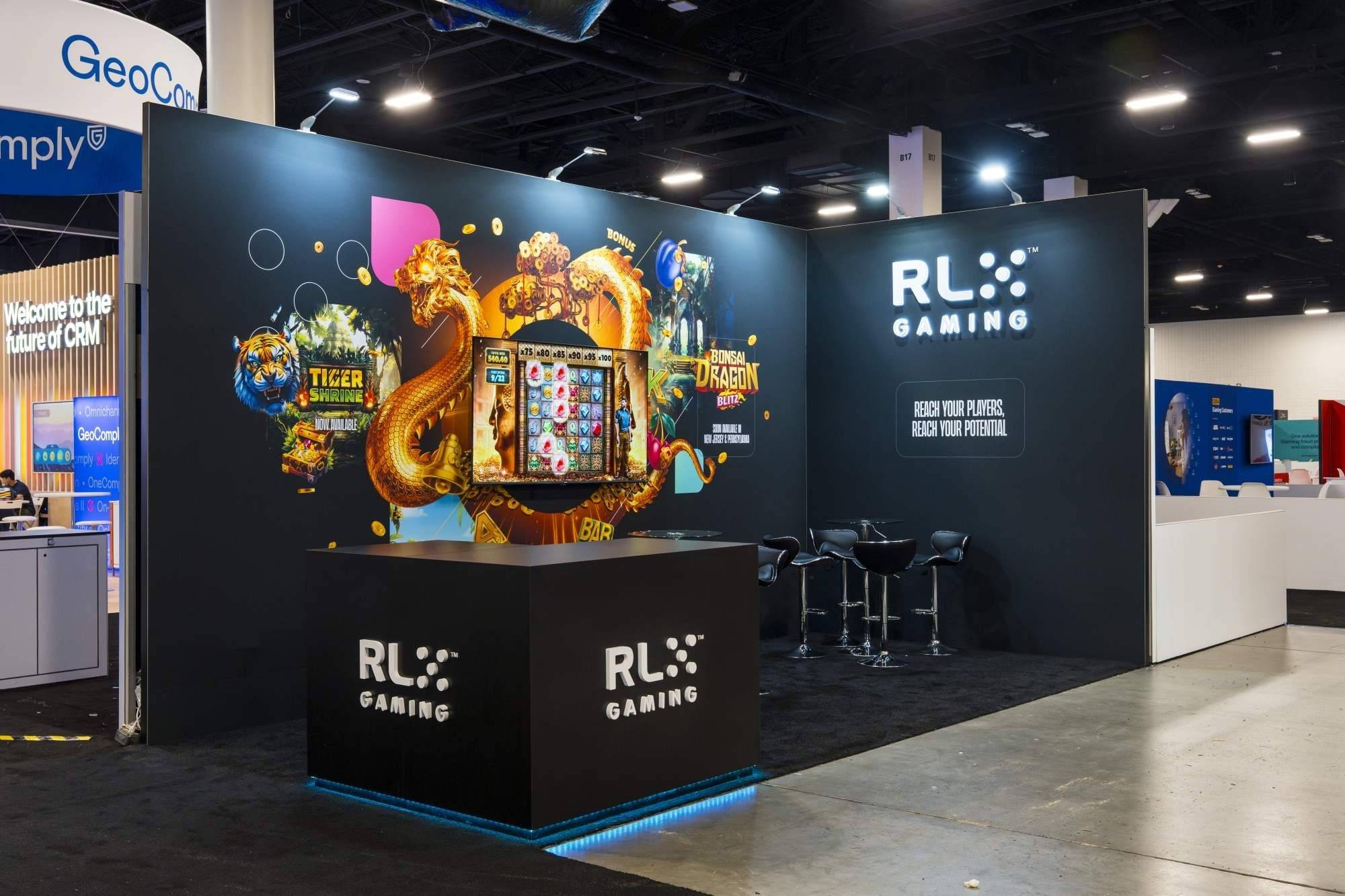 RL Gaming ten by twenty custom exhibit display